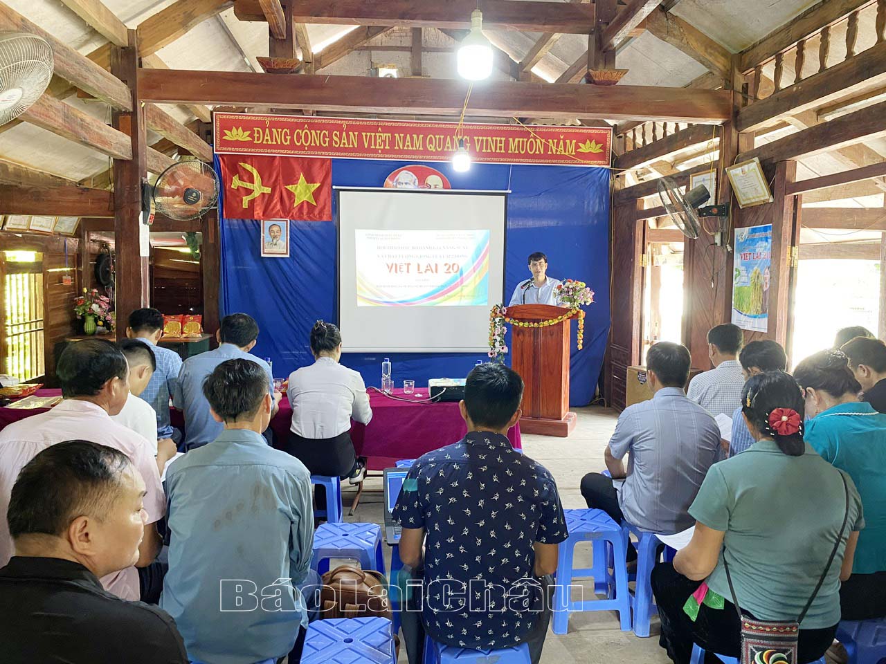 Quang cảnh Hội thảo đầu bờ.